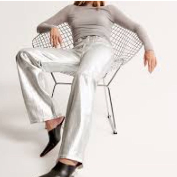 Abercrombie and Fitch Silver Metallic High-Rise 90’s Straight Pants - Picture 1 of 12